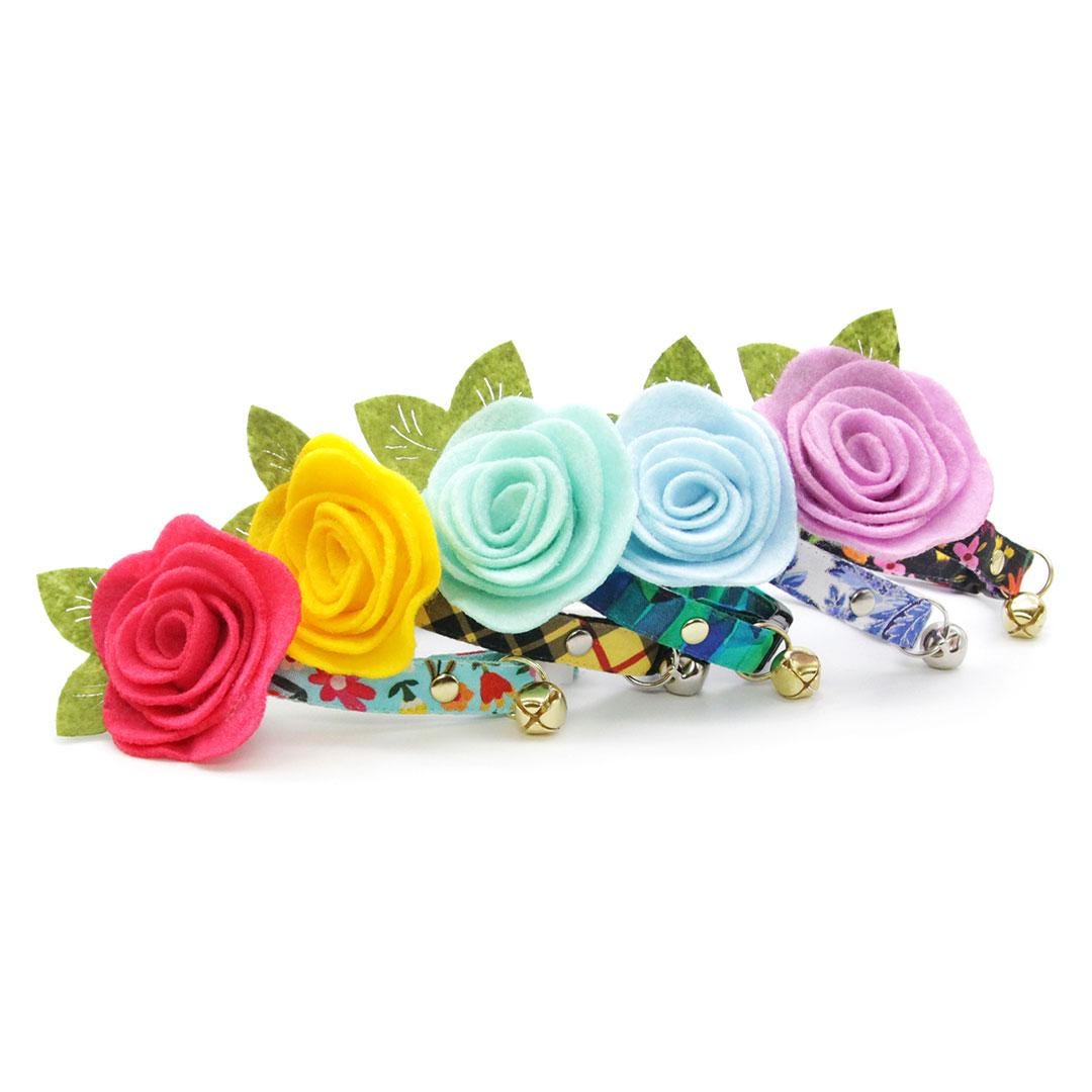 Cat Collar + Flower Set - "Iconic" - Yellow Macleod Tartan Plaid Cat Collar w/ Buttercup Yellow Felt Flower (Detachable) / Cat, Kitten + Small Dog Sizes