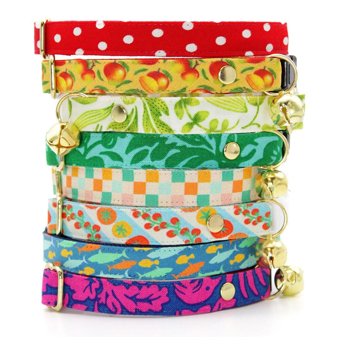 Bow Tie Cat Collar Set - "Cabana Green" - Tropical Hawaiian Cat Collar with Bow Tie / Summer, Beach, Tiki / Cat, Kitten, Small Dog Sizes