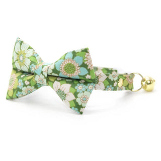 Bow Tie Cat Collar Set - "Sage Garden" - Retro Floral Sage Green Cat Collar with Bow Tie / Vintage 60s Flower Child / Cat, Kitten, Small Dog Sizes - Kitten (6-10) / Breakaway / Gold