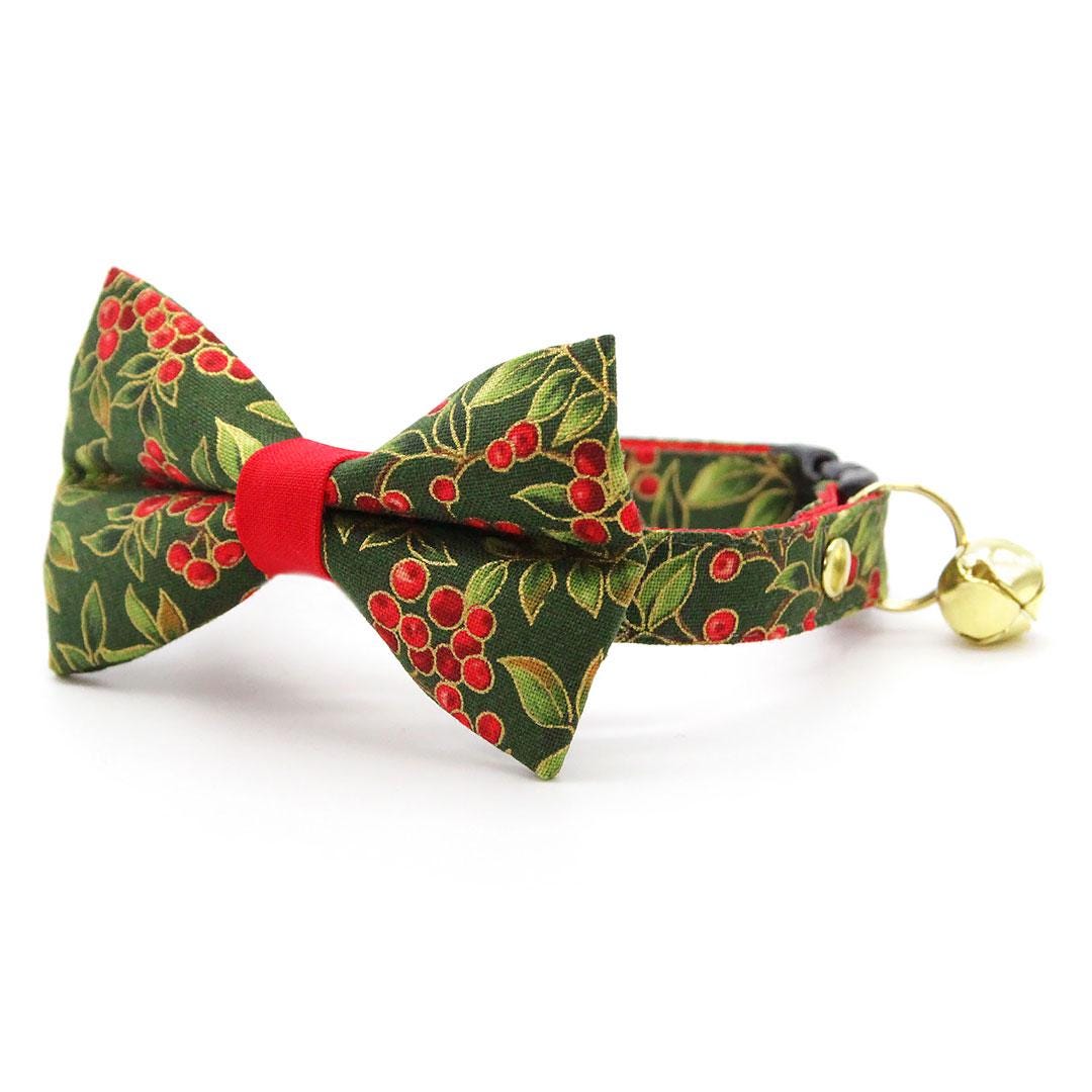 Holiday Cat Collar - "Yuletide Berries" - Green & Red Holly Berry Christmas Cat Collar / Breakaway Buckle or Non-Breakaway / Cat, Kitten + Small Dog Sizes