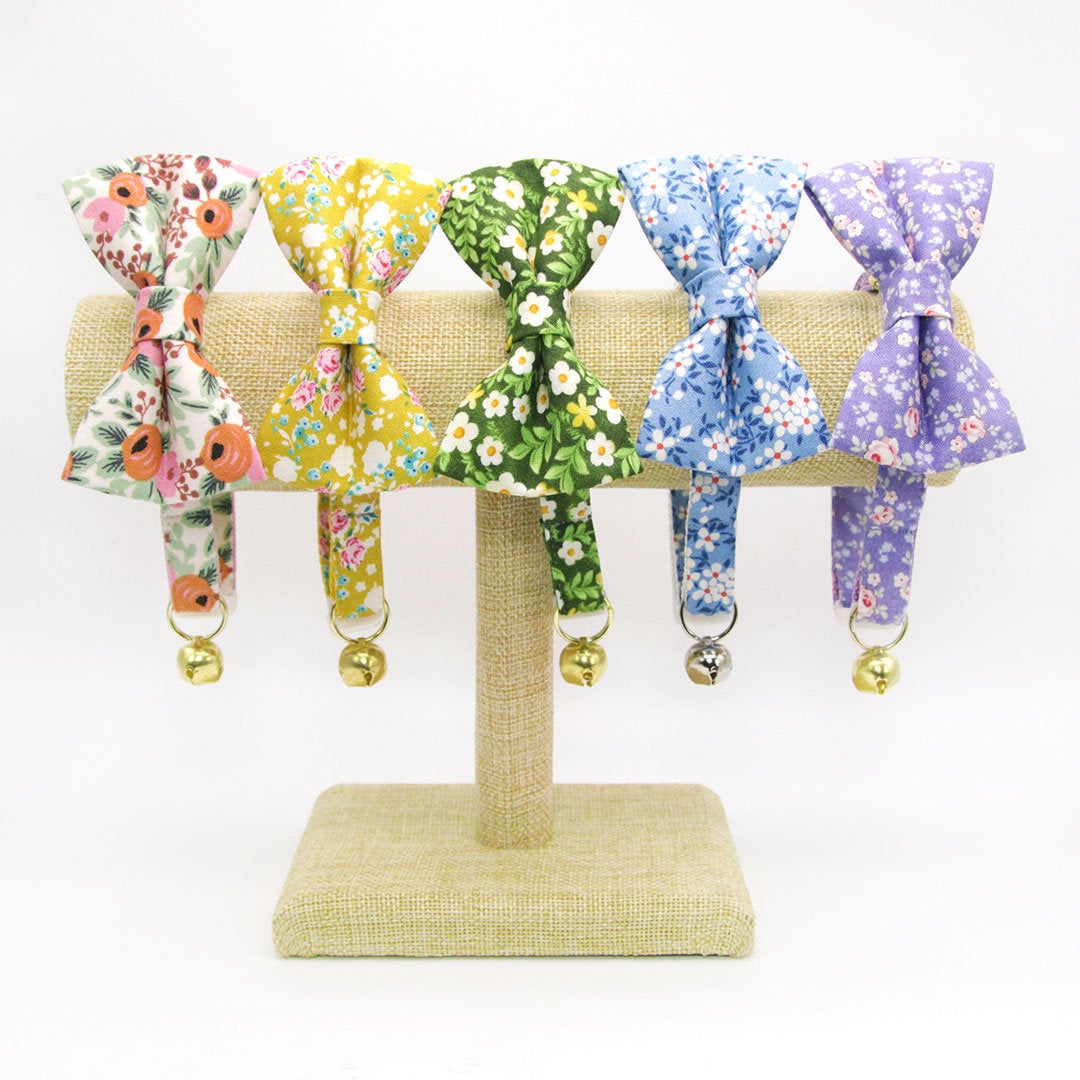 Pet Bow Tie - "Hazel" - Green Floral Bow Tie for Cat / Plant, Garden, Spring, Summer / For Cats + Small Dogs (One Size)