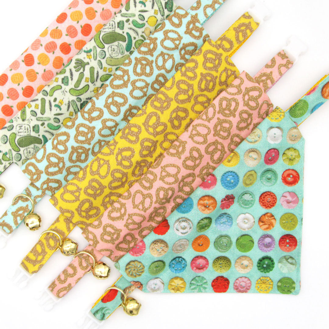 Bow Tie Cat Collar Set - "Kind of a Big Dill" - Green Pickle Cat Collar w/ Matching Bowtie / Cucumber / Cat, Kitten, Small Dog Sizes