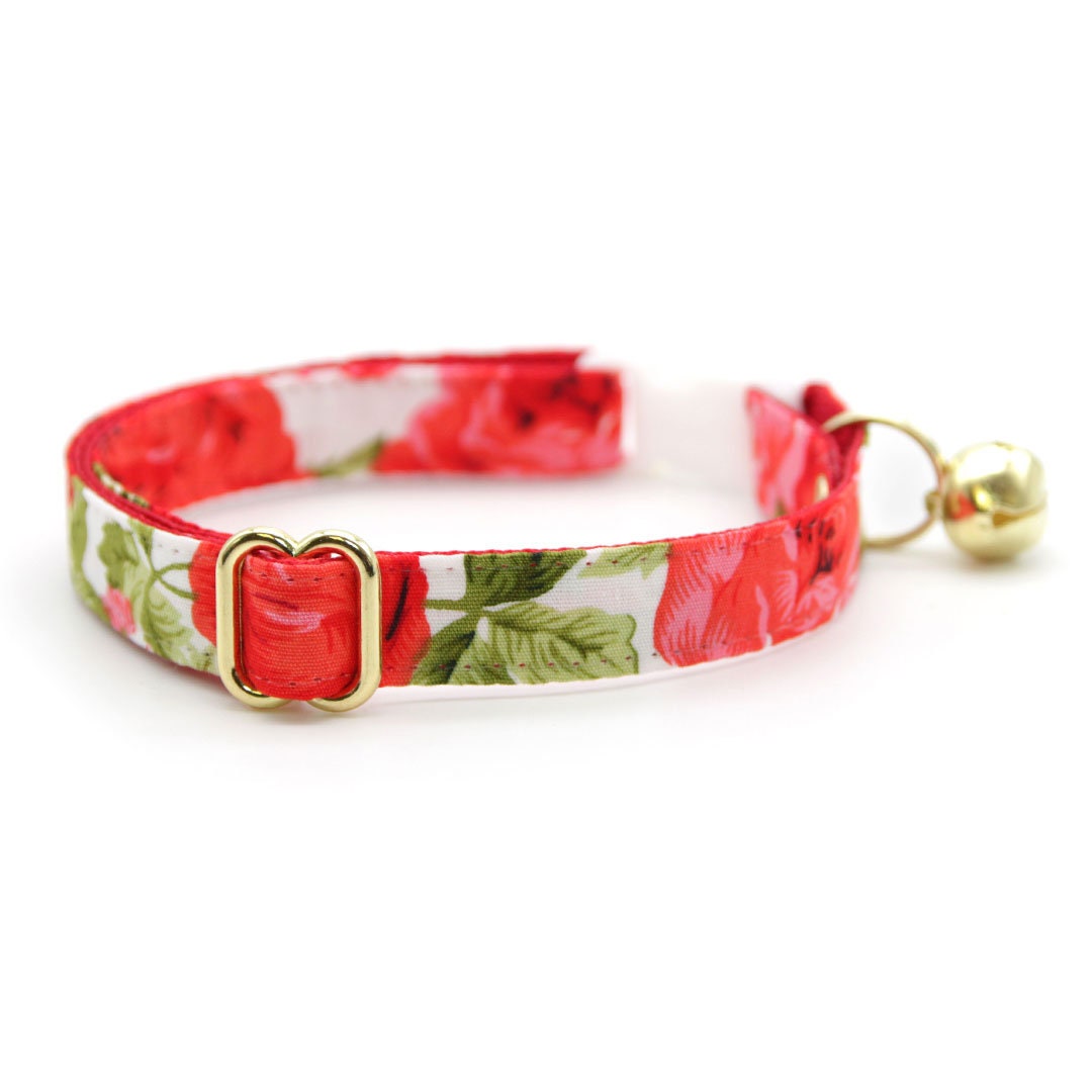 Cat Collar - "Roses" - Red Rose Cat Collar / Valentine's Day, Wedding, Floral / Breakaway Buckle or Non-Breakaway / Cat, Kitten + Small Dog Sizes